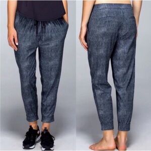lululemon athletica Jet Crop Heather Burlap Texture Black Dune Jogger Pants sz10